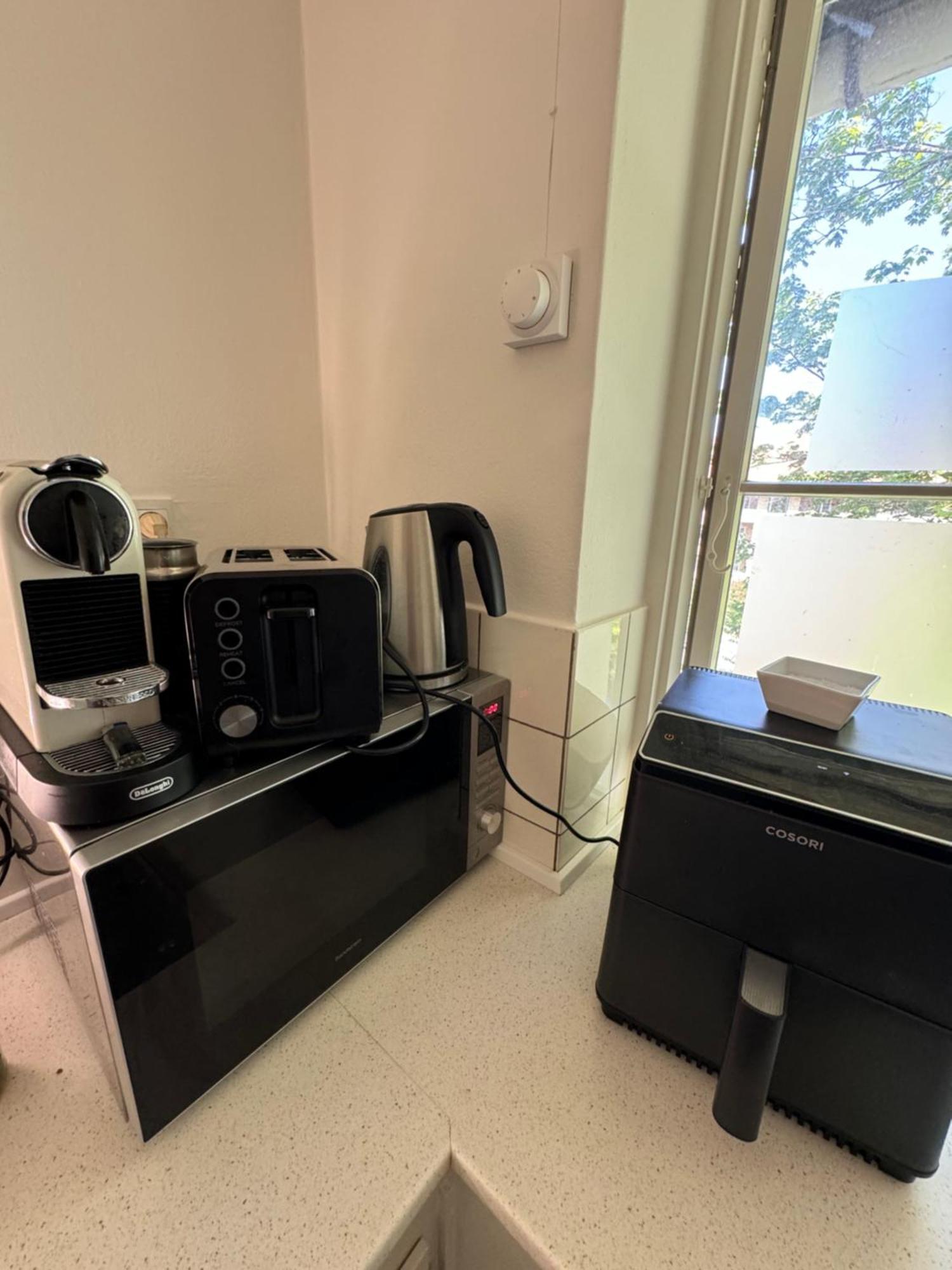 Apartment Near Downtown! *
